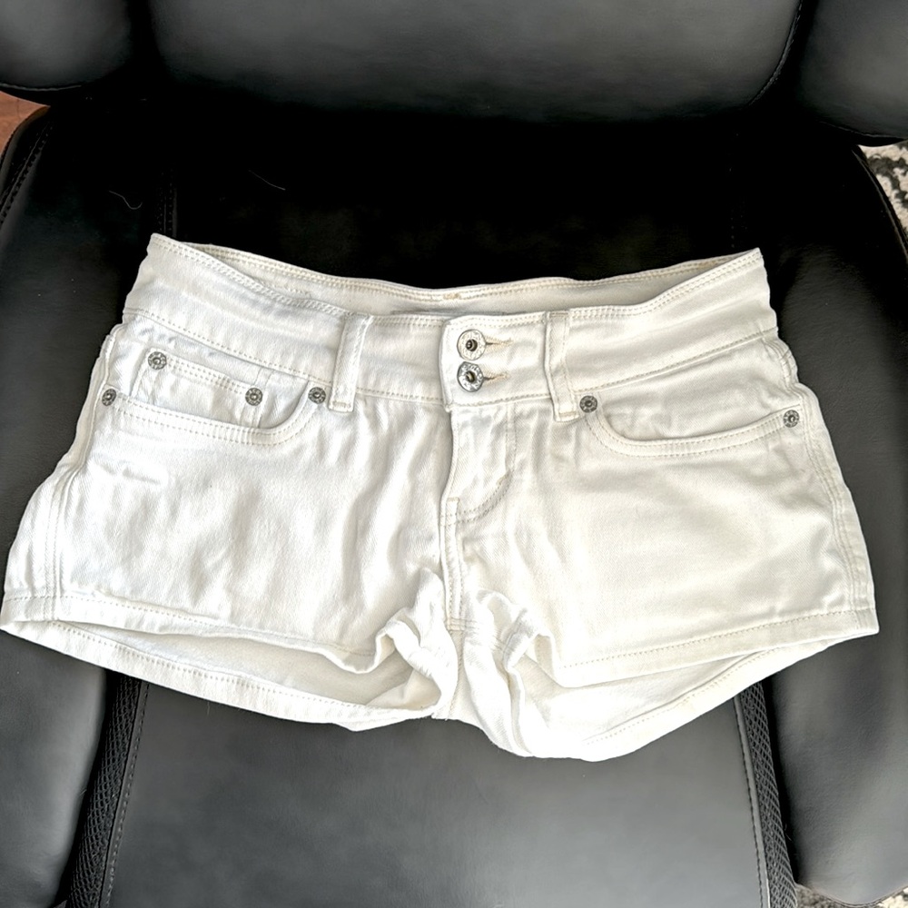 Levi’s denim white shorts